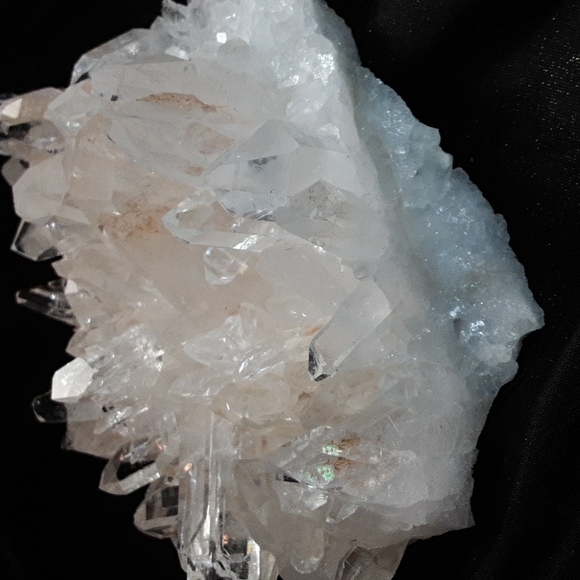 Quartz Crystal Cluster - Picture 2 of 9